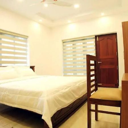 Lakeshore Premier Serviced Villa Alappuzha Exterior photo