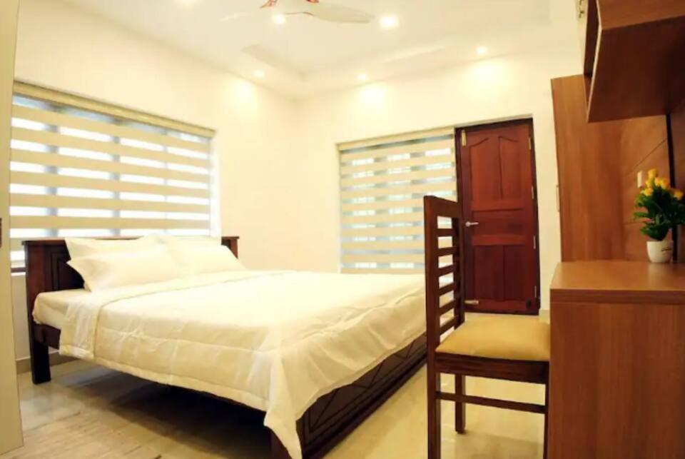 Lakeshore Premier Serviced Villa Alappuzha Exterior photo